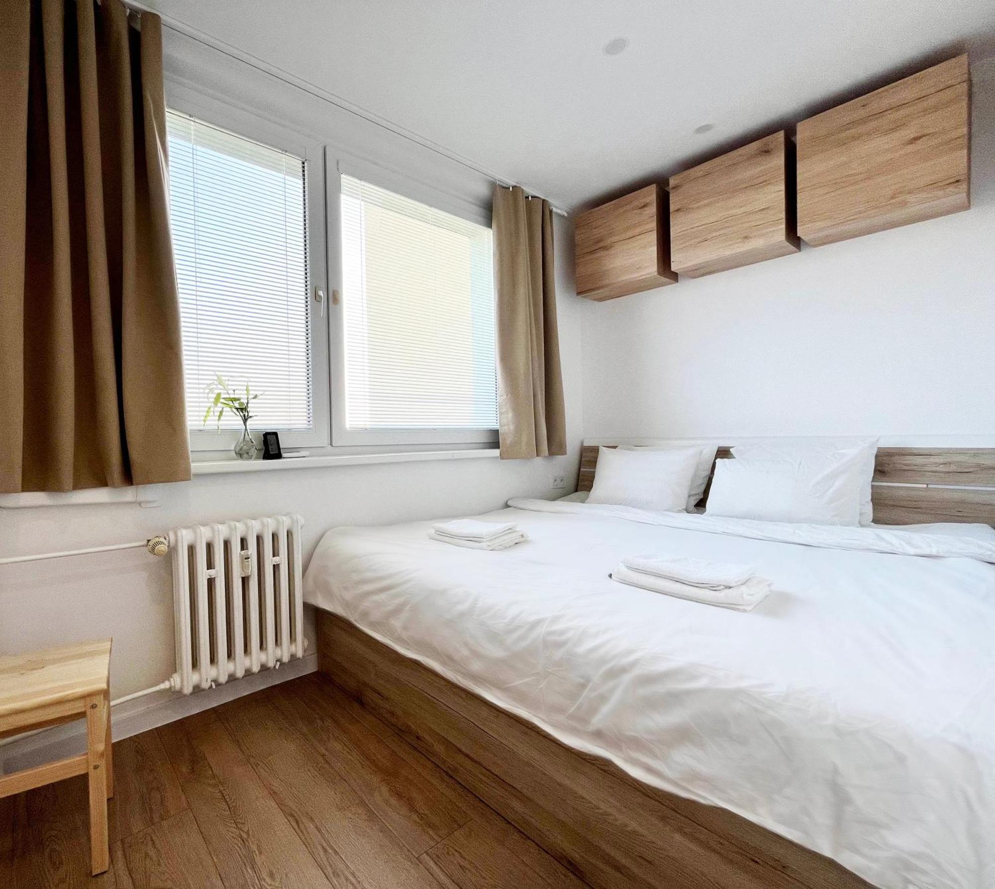 Elegant Escape Apartment III - Free Parking, Easy Access To City Center Bratislava Eksteriør billede