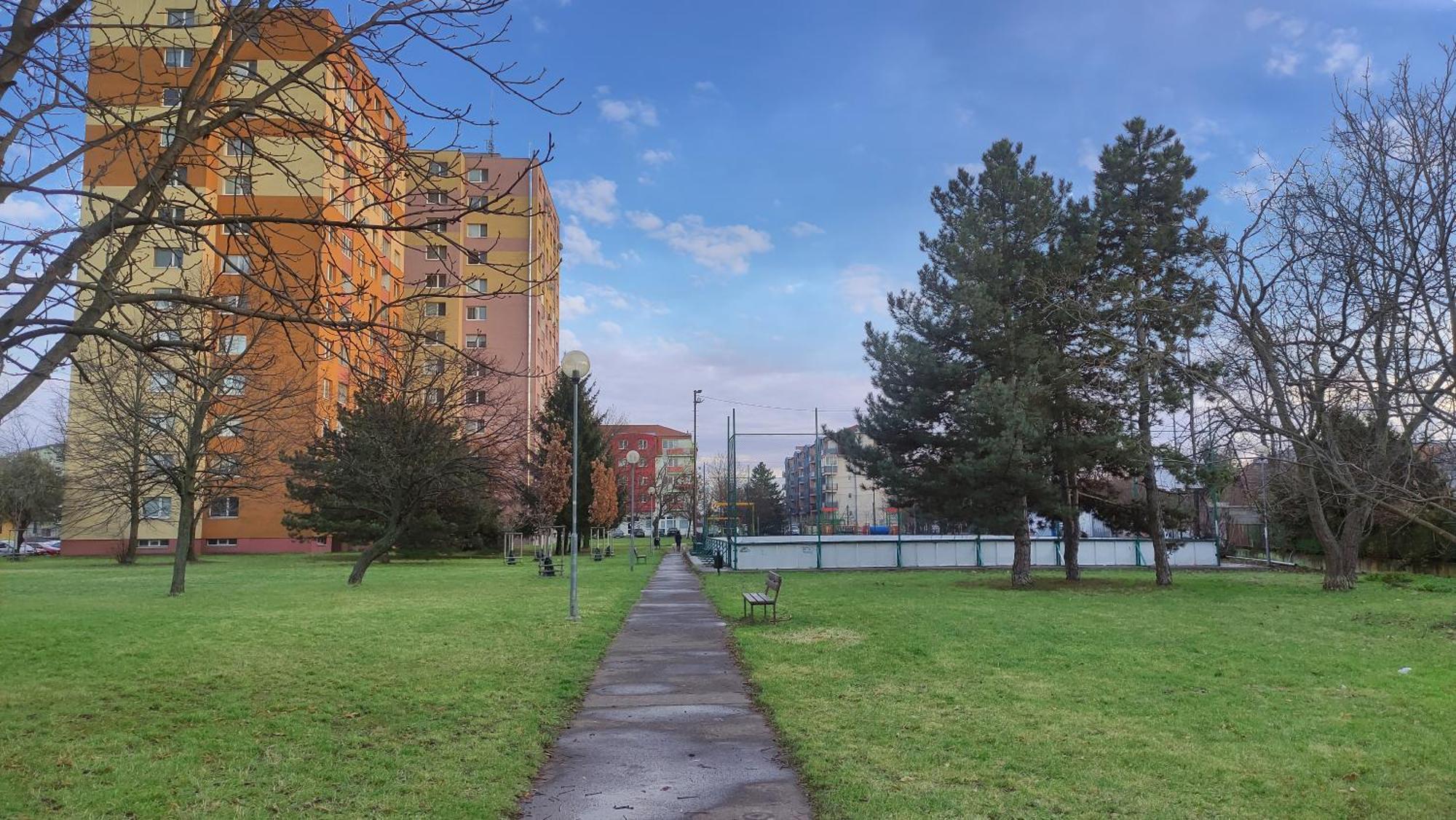 Elegant Escape Apartment III - Free Parking, Easy Access To City Center Bratislava Eksteriør billede